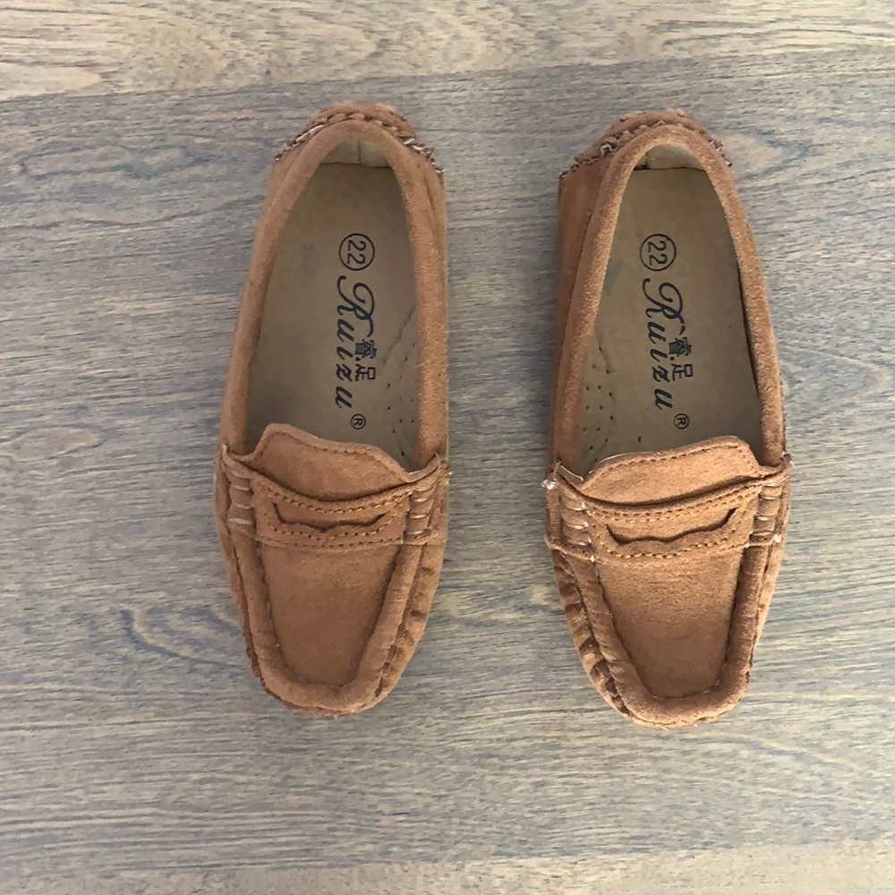 Loafers for little boys size 6